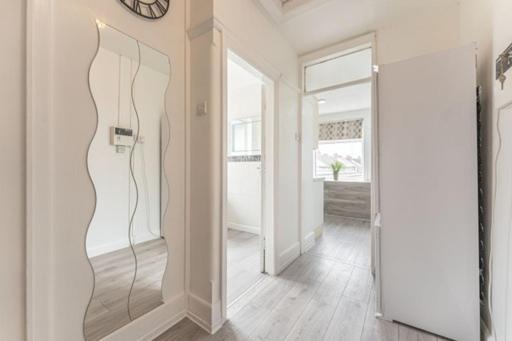 Apartment Walsgrave Road - 3 Bedrooms - Free Parking & Wi-fi *